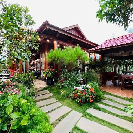 Vuon Tra Homestay Mang Den Kon Von Kla Екстер'єр фото